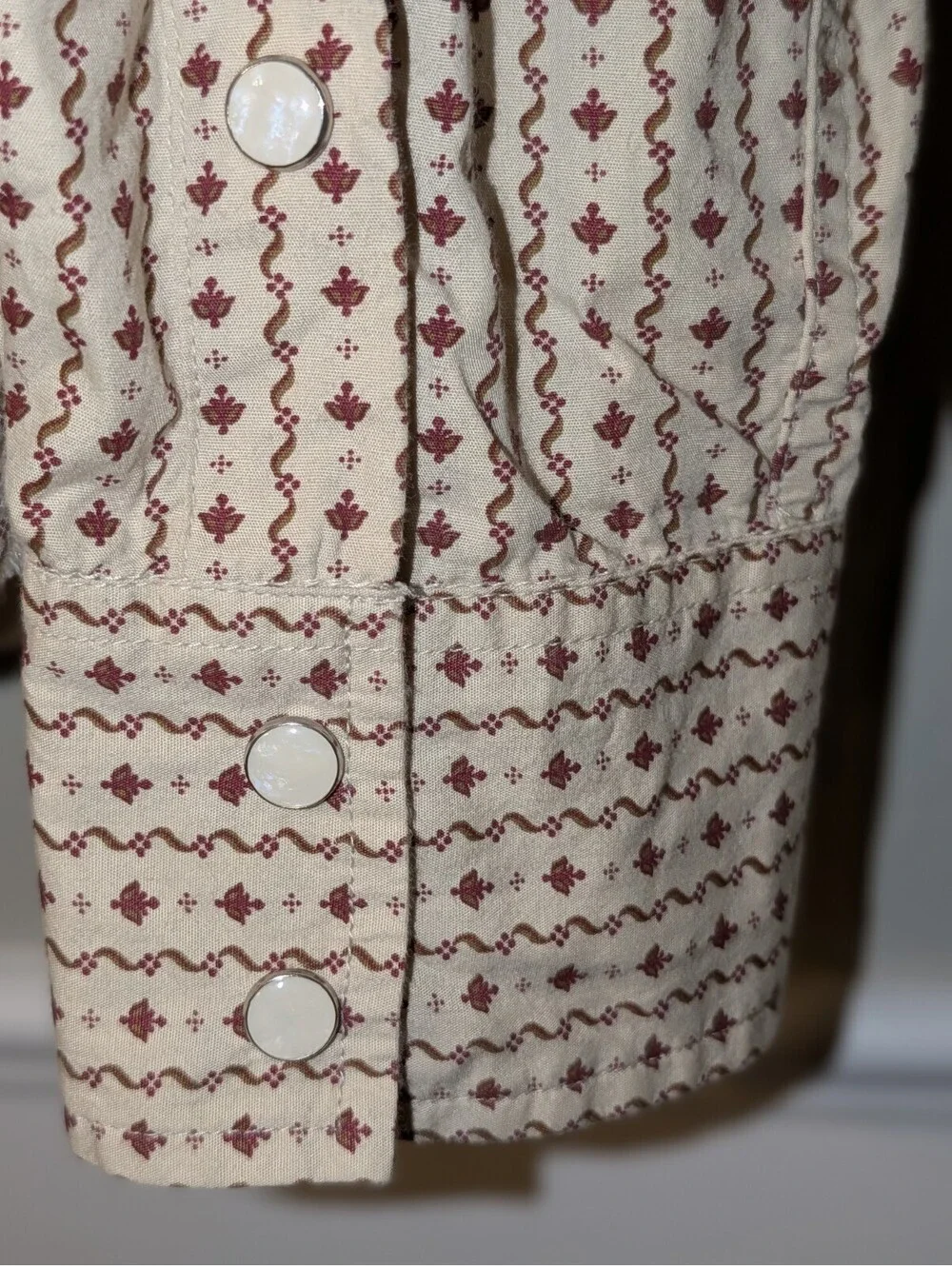 Vintage Red Mens XL Long Sleeve Woven Cotton Geometric Button Up Embroidered